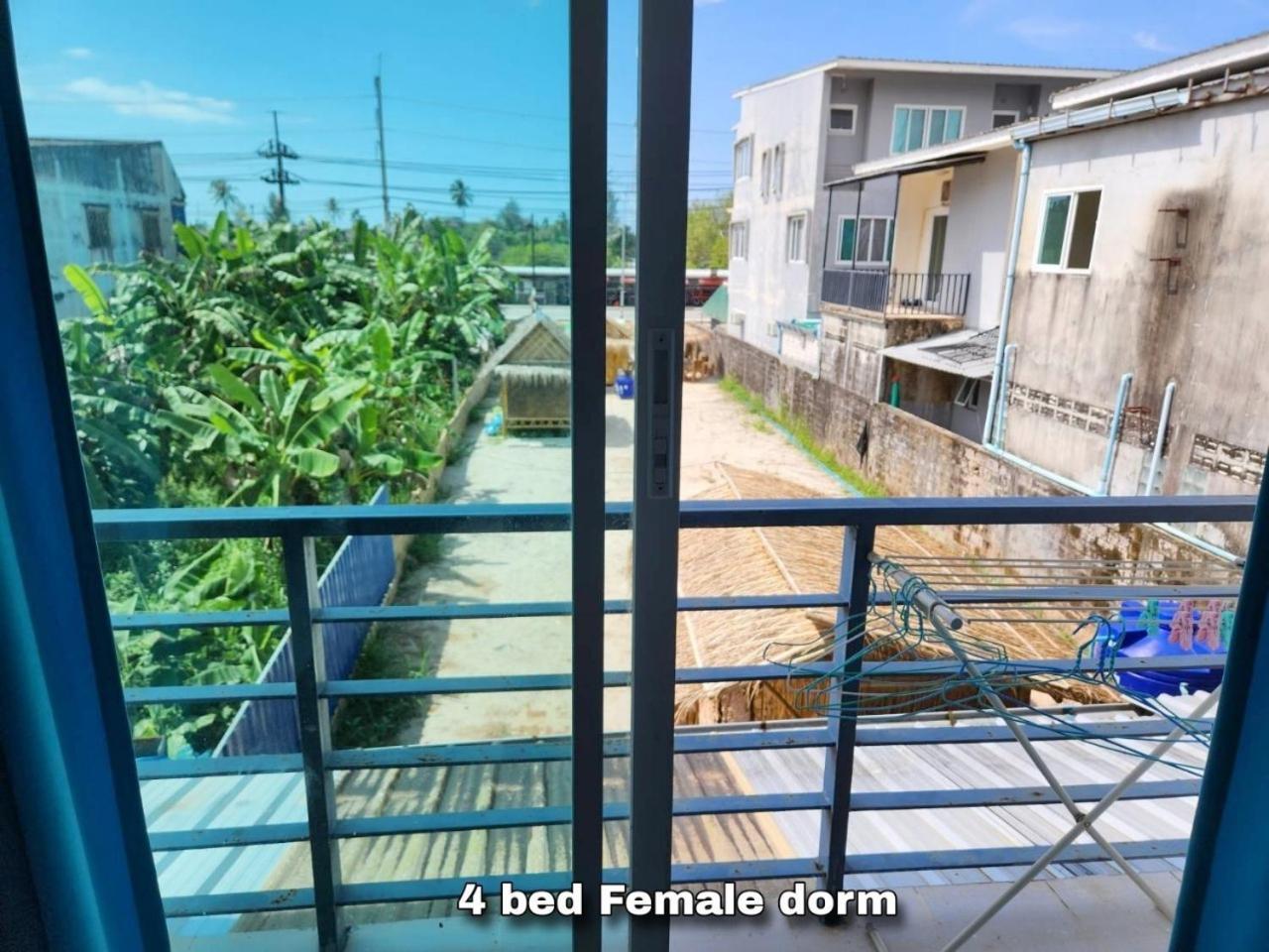 Theppahrak Hostel Khaolak Khao Lak Rom bilde